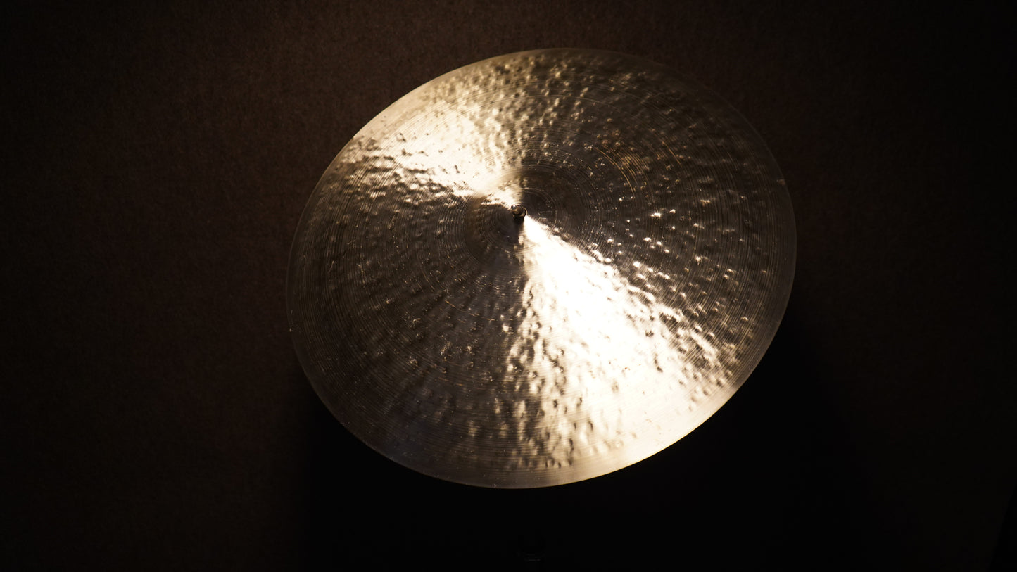 22" Nefertiti 2327g