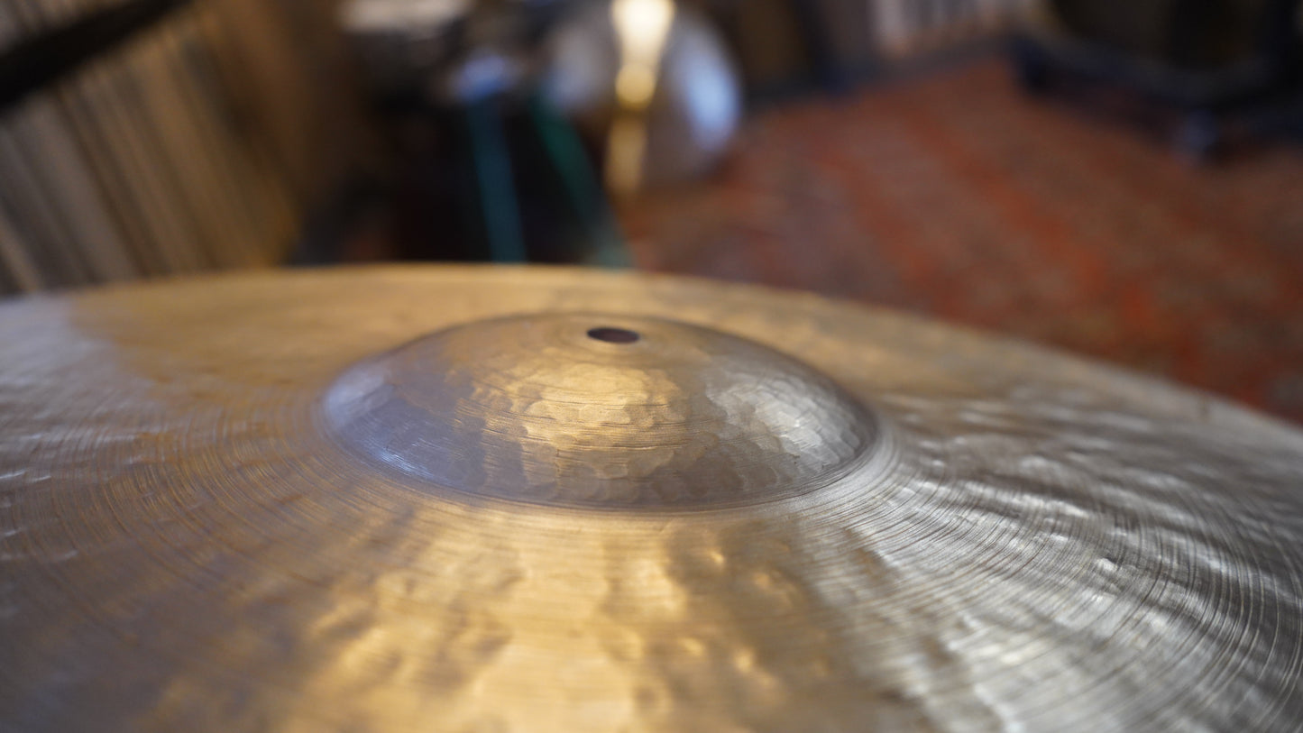 22" Nefertiti 2259g