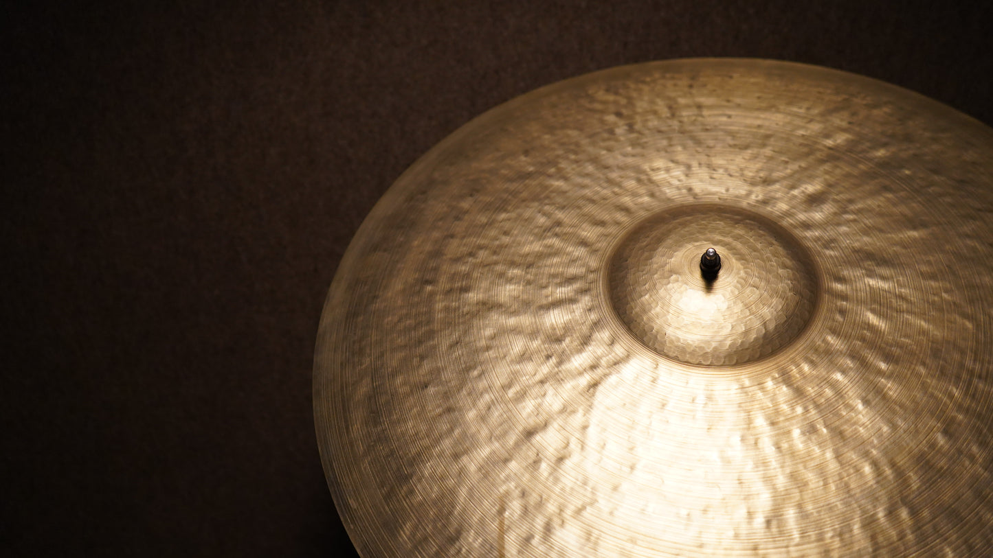 22" Nefertiti 2259g