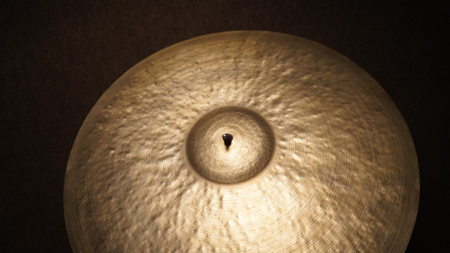 22" Nefertiti 2259g