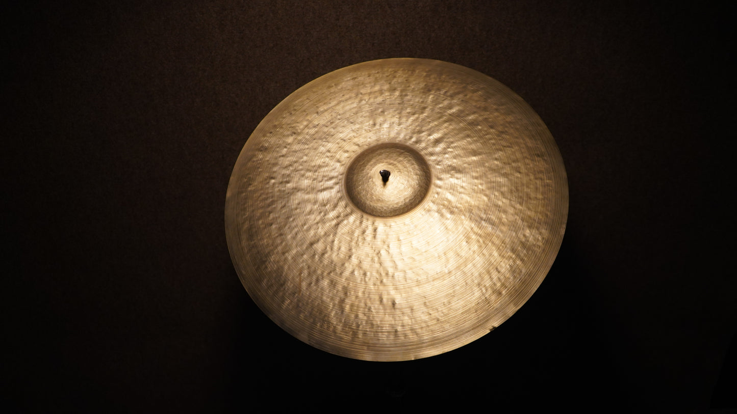 22" Nefertiti 2259g