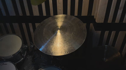 22" Nefertiti 2265g