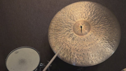 23" Gregory Hutchinson Signature 2824g