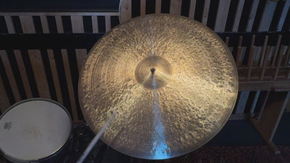 23" Nefertiti 2824g