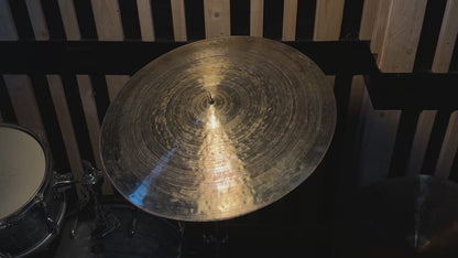 22" Nefertiti 2406g