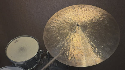 23" Nefertiti 2520g