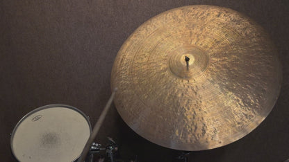 23" Nefertiti 2670g